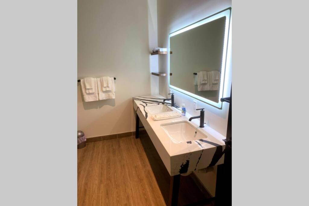 3E-Spacious Close To Pitt/Cmu/Carlow, Sleeps 4 พิตต์สเบิร์ก ภายนอก รูปภาพ